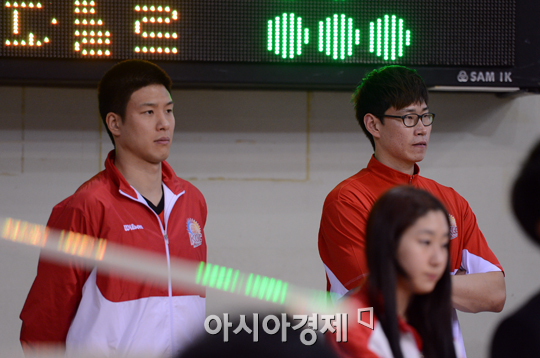 [포토] 김일두-오세근 '우리도 뛰고싶다'