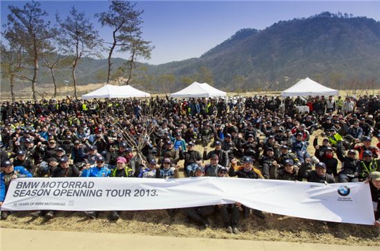 BMW 바이크족 900여명 집결한 까닭?