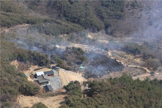 경북 청도군 금천면 박곡리에 ‘산불’