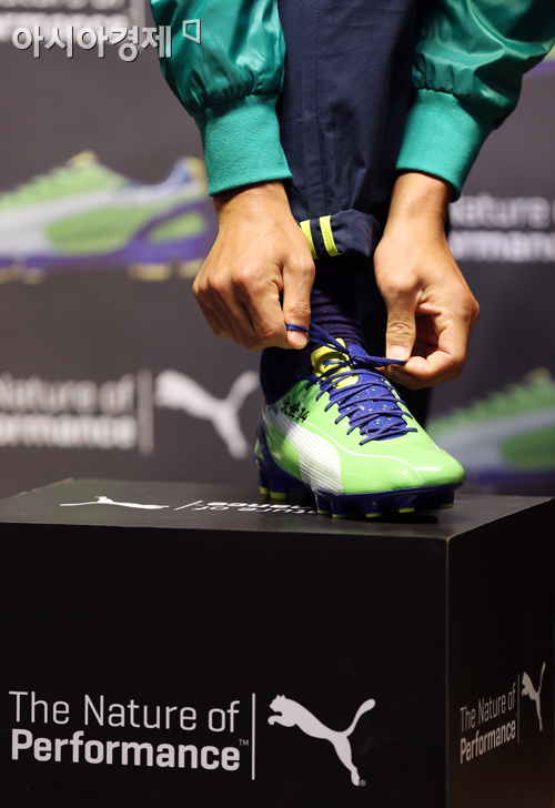[포토] 정대세의 새 축구화