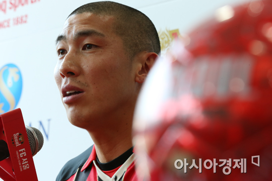 [포토] 입단 소감 밝히는 FC서울 차두리