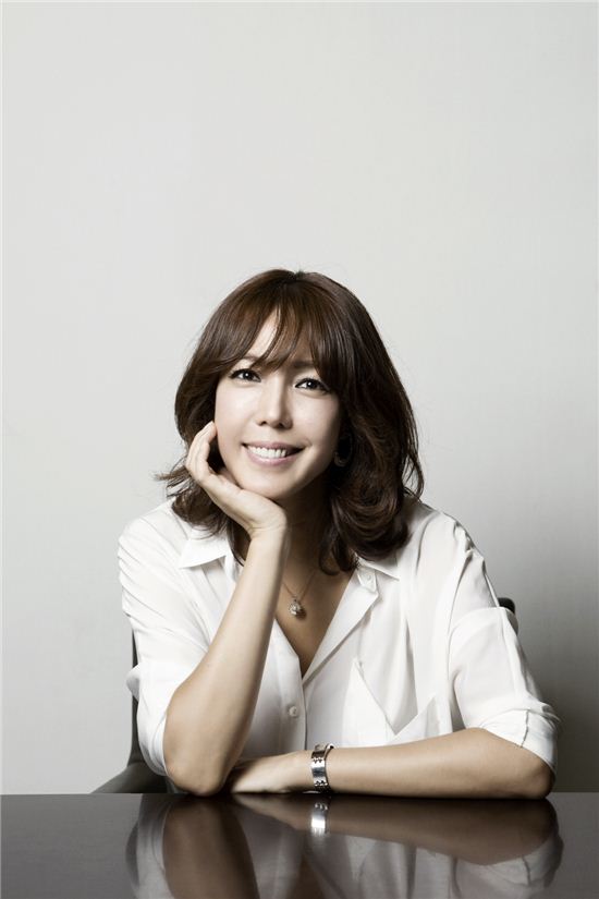 전수경, 데뷔 후 첫 소속사 둥지··주상욱과 한솥밥