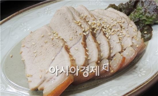 돼지고기 수육