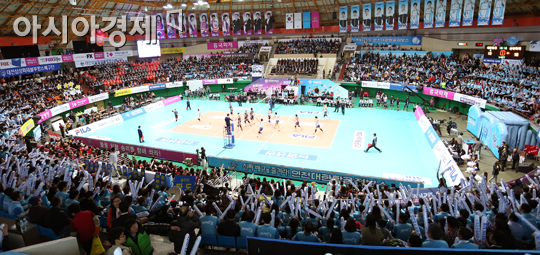 [포토] 뜨거운 열기의 프로배구 챔프 3차전