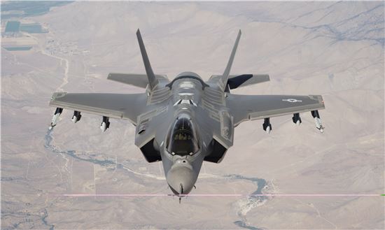 실전배치된 F-35... 굉음내며 파워이륙