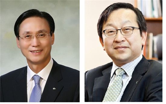 민병덕 KB국민은행장(왼쪽)과 김종준 하나은행장