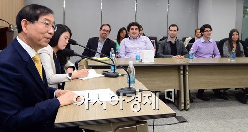 [포토]박원순 "제 꿈은 모든 서울시민이 행복한 것입니다"