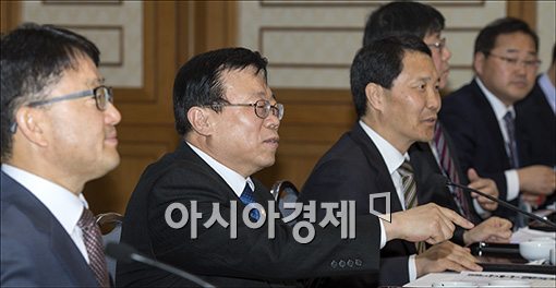 [포토]"세종시에서 서울다니기 정신 없습니다"