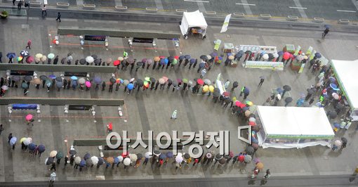 [포토]이 길고 긴 줄의 이유는?