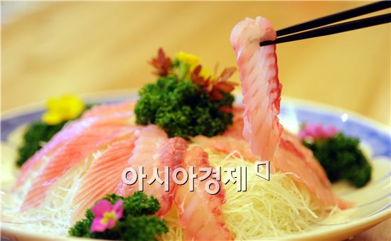 코끝을 찡하게 하는 흑산 홍어