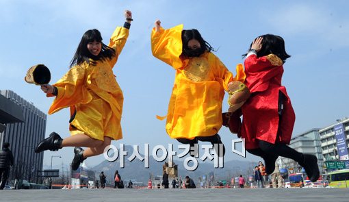 [포토]세종대왕님 보다 높이 