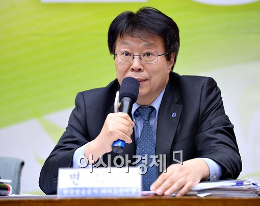 [포토]2013 KBS 라디오 개편 소개하는 변석찬 라디오센터장