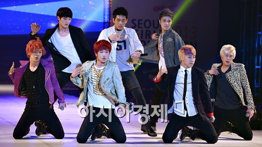 [포토]엔소닉 '강렬한 퍼포먼스'