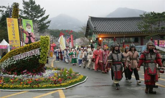 영암 왕인문화축제 ‘성료’…세계적 축제로 ‘우뚝’