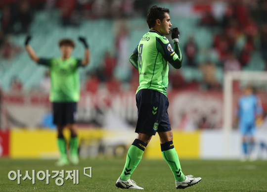 [포토] 아쉬운 에닝요 '아, 골대'