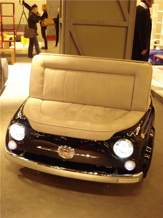 [포토]'자동차야, 의자야?' 피아트 자동차와 소파의 만남