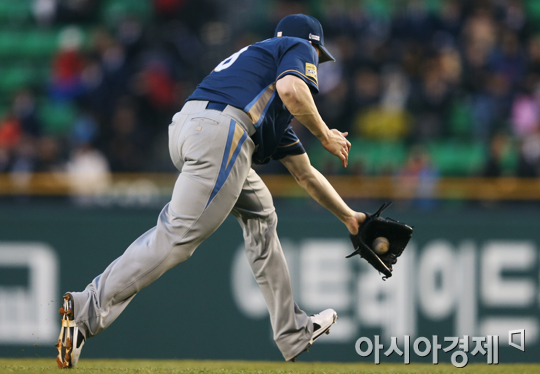 [포토] 에릭 '수비도 직접~'