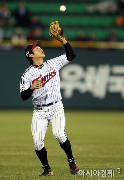 [포토] 오지환 '글러브에 쏙'