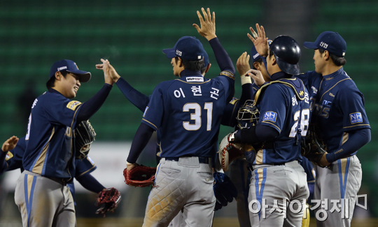 [포토] NC 다이노스 첫 승리