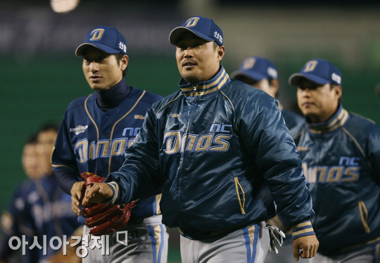 [포토] 이호준 '첫승은 시작일뿐'