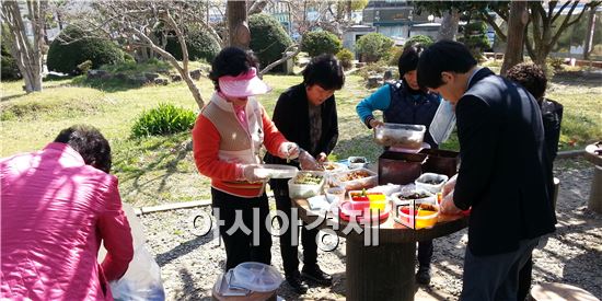 장흥군여성자원봉사회 홀로사는 노인 사랑나눔 실천