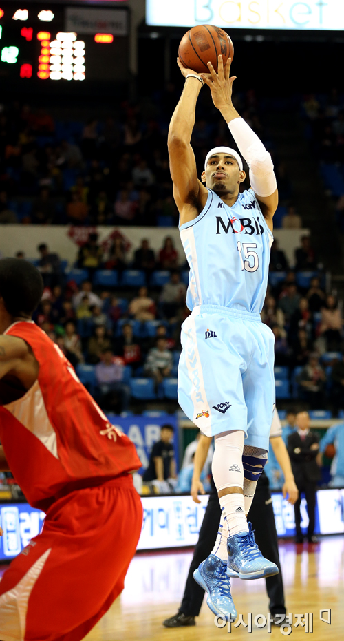 [포토] 슛 쏘는 문태영