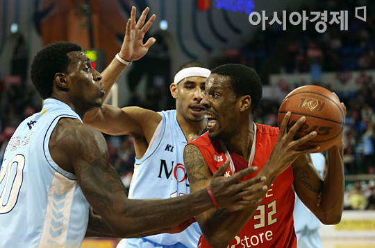 [포토] 헤인즈 '1:1로 붙자'