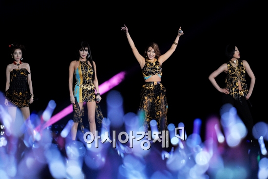 [포토]2NE1, '싸이 콘서트' 최고!