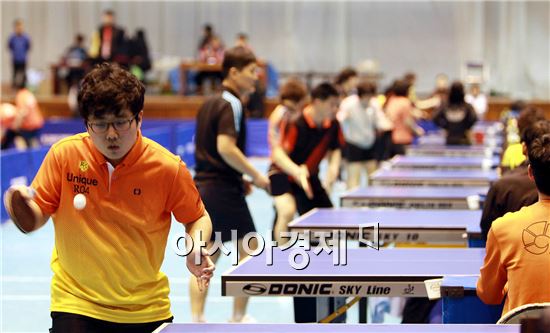 [포토]내 볼 받아라 