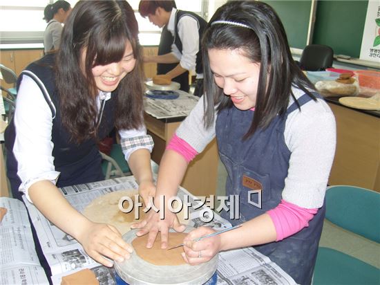 강진 병영정보고등학교 창업동아리, 재능기부 활발