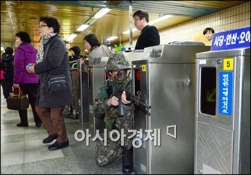 [포토]경계근무 중인 군 장병