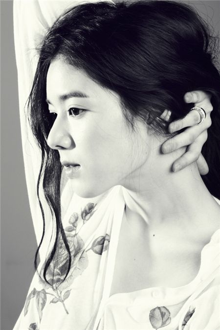 배우 정은채, '정은채'로 가수 데뷔… 토마스쿡 '지원사격'