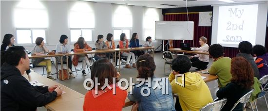 “이제 외국인을 만나도 두렵지 않아요~”