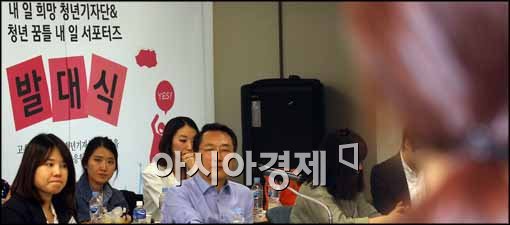 [포토]질문에 답변하는 방하남 장관