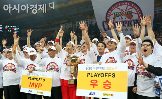 [포토] 울산 모비스 V4 달성