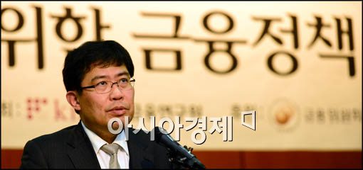 [포토]개회사 전하는 윤창현 원장