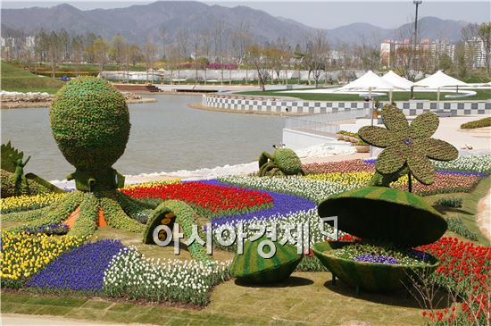 순천만국제정원박람회 19일 개막, "전국  최초 생태 박람회 진수 보여줘"