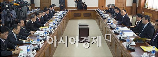 [포토]새 정부 첫 국가정책조정회의