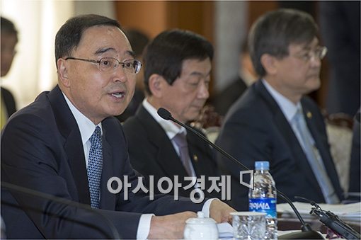 [포토]모두 발언하는 정홍원 총리
