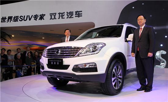 [상하이 모터쇼]이유일 사장 "1Q 적자폭 줄였다..연말까지 주가 1만원대"