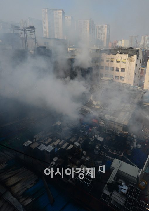 [포토]까맣게 타버린 건물들 