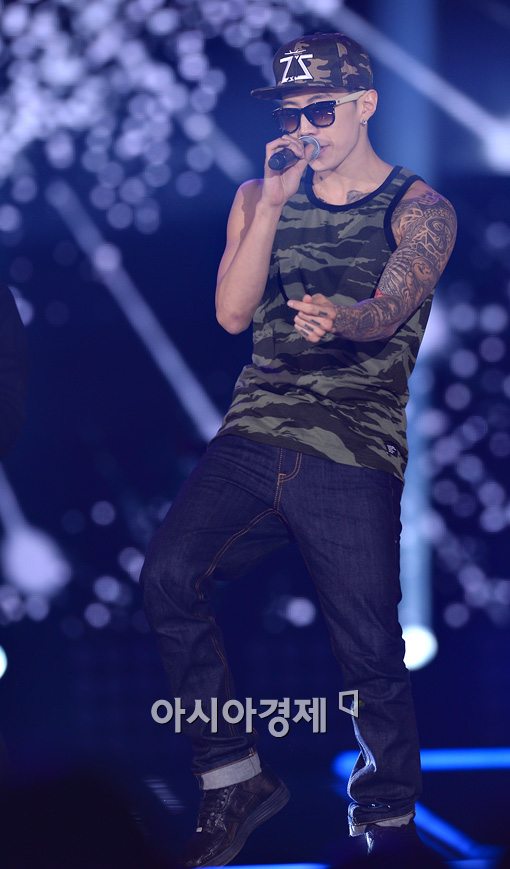 [포토]박재범 '리듬에 몸을 맡겨'