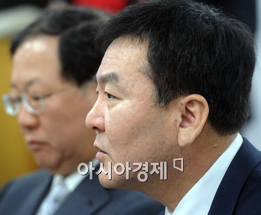 [포토]간담회 참석한 박병원 원장과 신제윤 위원장 