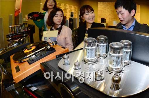 [포토]아이파크몰, LP 턴테이블 속으로