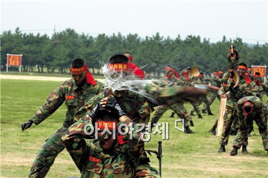 개성강한 귀신잡는 해병