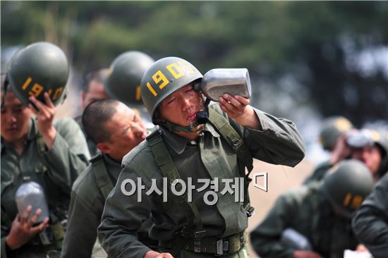 개성강한 귀신잡는 해병