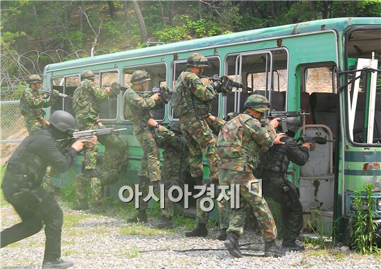 개성강한 귀신잡는 해병