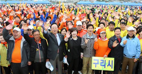 새마을지도자 한마음체육대회에 2천명 모여 '봉사'다짐