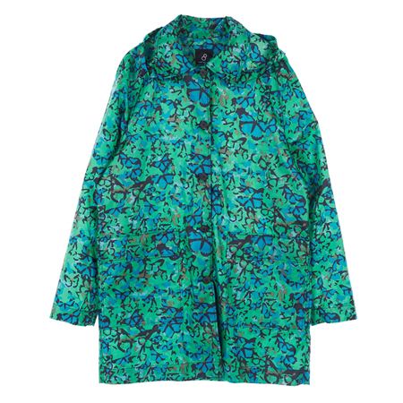 '봄비 오는 날 패셔니스타' 여심 사로잡는 레인 아이템들