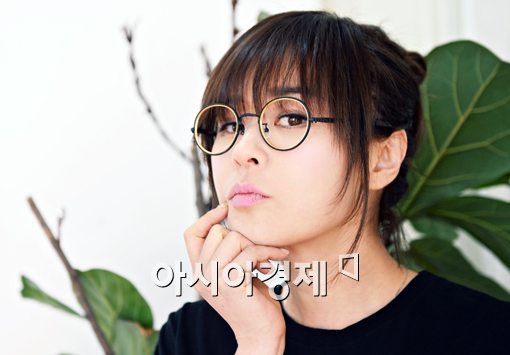 [인터뷰] 최강희, “연예계 ‘힐링 잇몸’은 봉태규, 이선균”